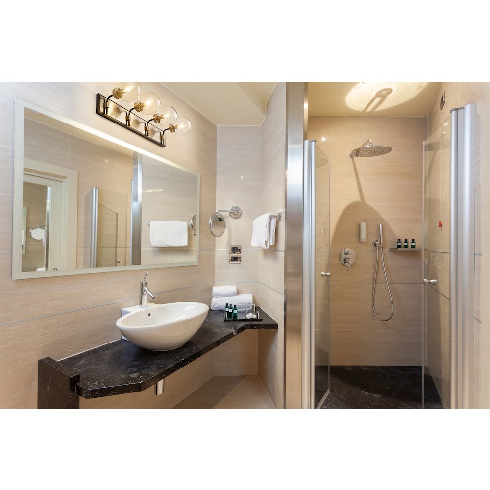 Z-Lite 4 Light Vanity. Picture 6