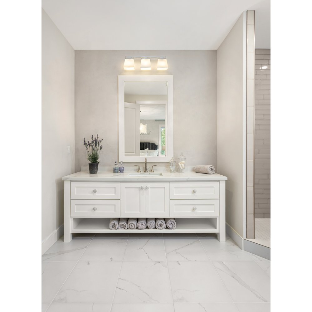 Z-Lite 3 Light Vanity. Picture 7