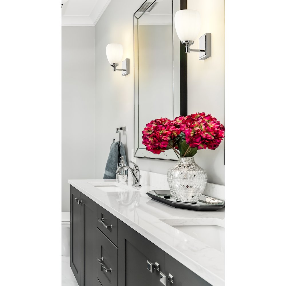Z-Lite Oren 1 Light Vanity in Chrome  color, Steel frame. Picture 6