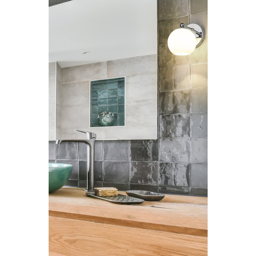 Z-Lite 1 Light Wall Sconce. Picture 7