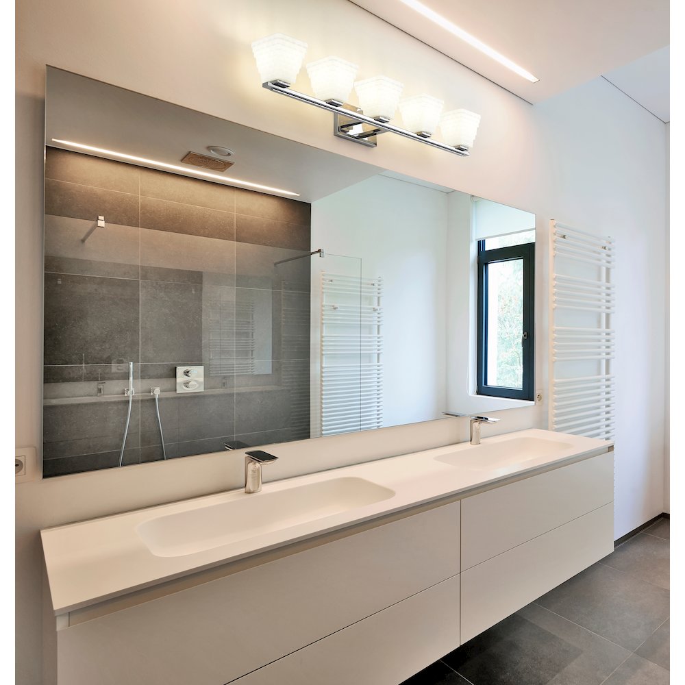 Z-Lite 5 Light Vanity. Picture 7