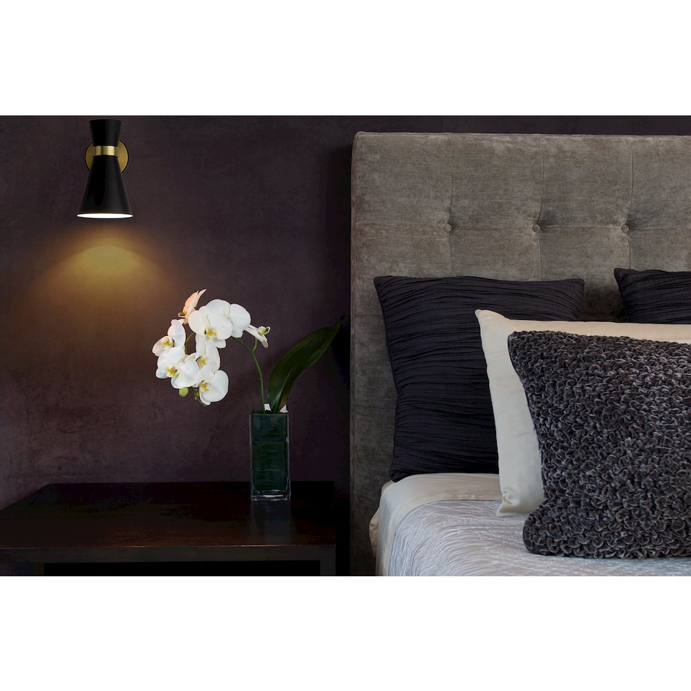 Z-Lite 1 Light Wall Sconce. Picture 7