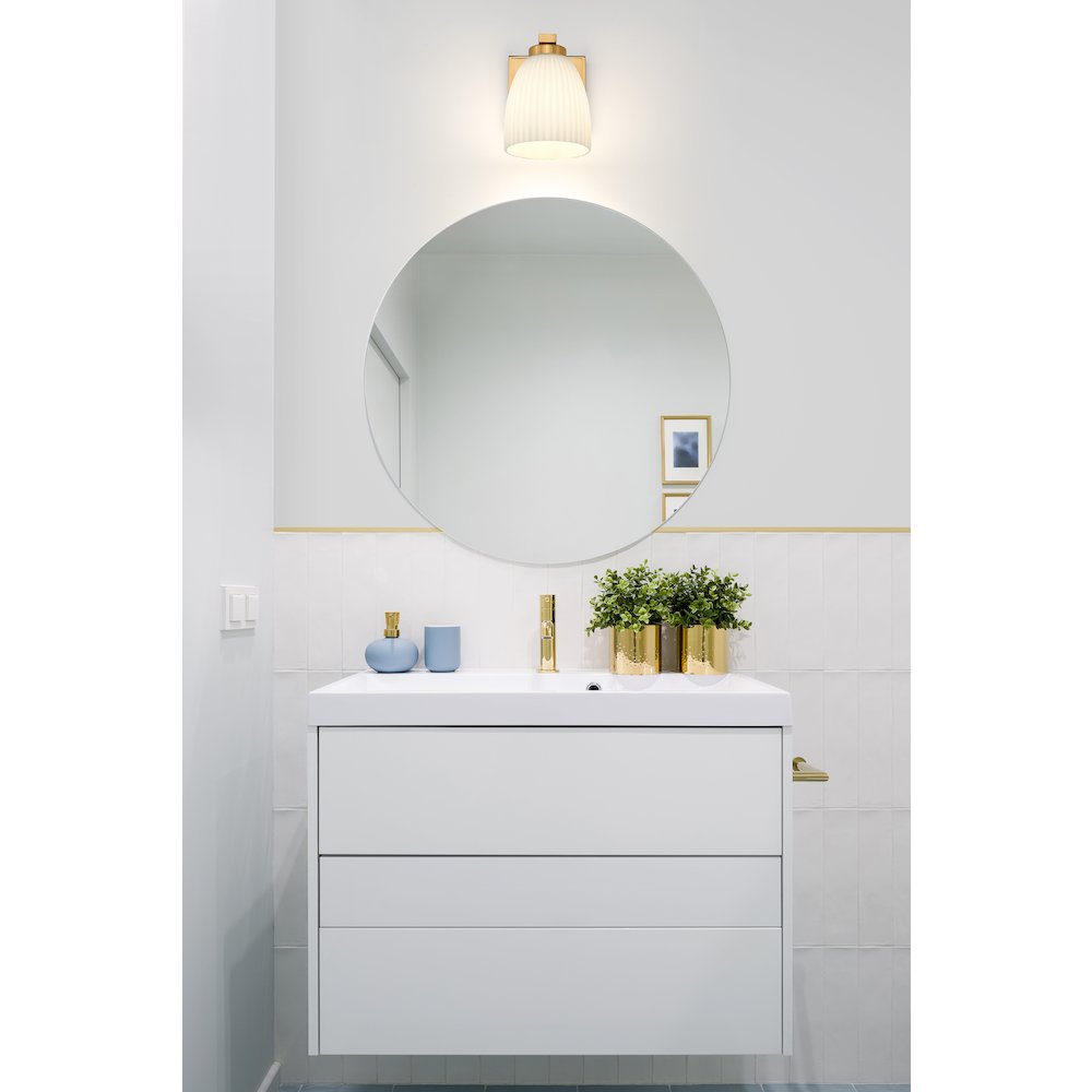 Z-Lite Naya 1 Light Wall Sconce in Modern Gold color, Steel frame. Picture 6