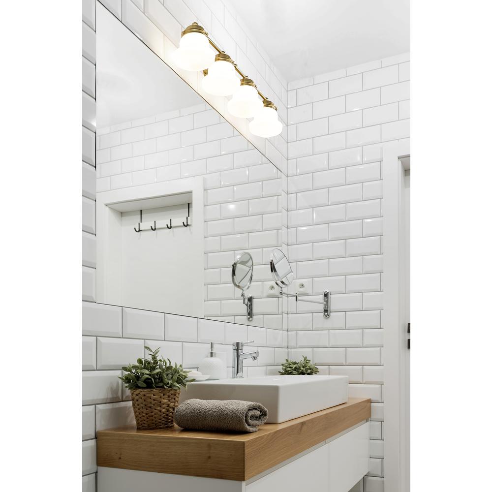 4 Light Vanity. Picture 7