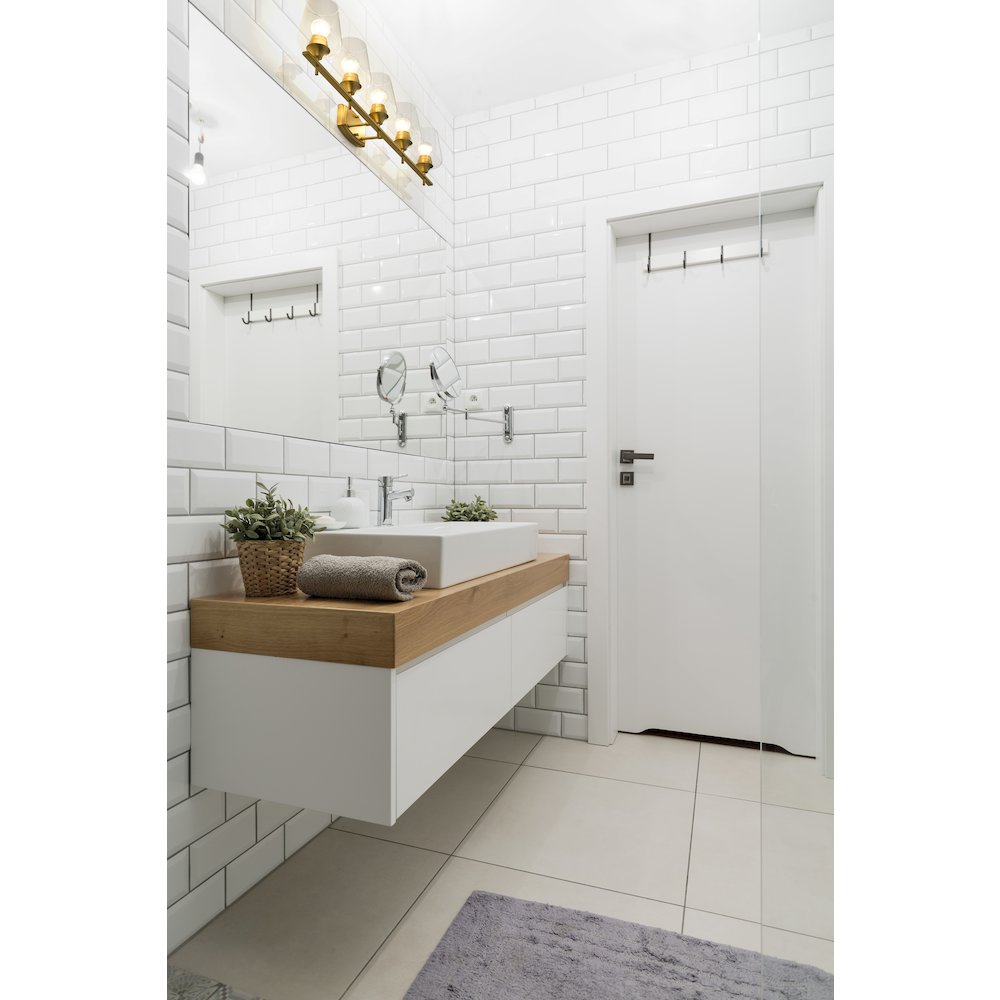 Z-Lite 5 Light Vanity. Picture 7