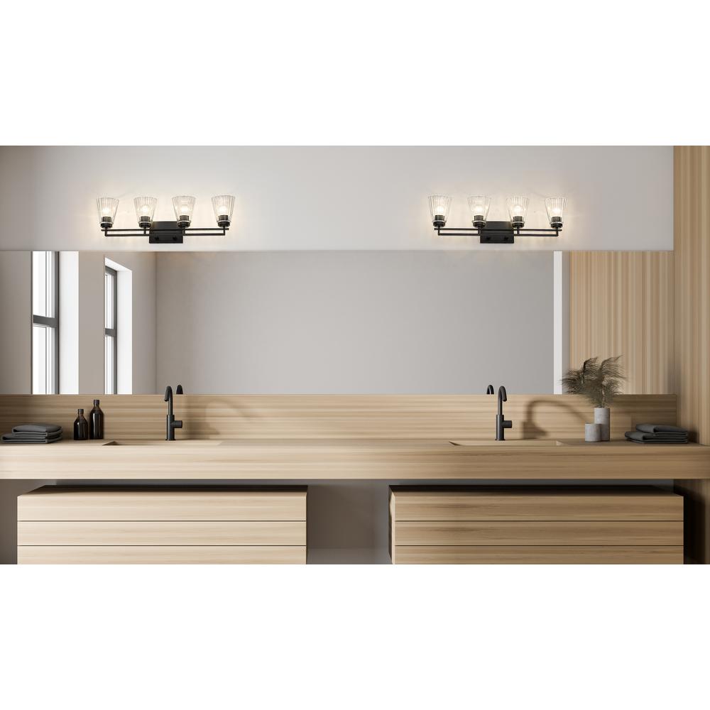 4 Light Vanity. Picture 8