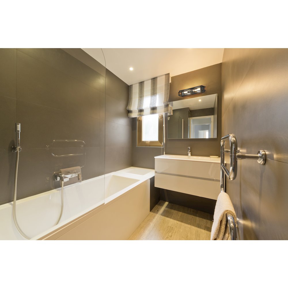 Z-Lite 2 Light Vanity. Picture 6