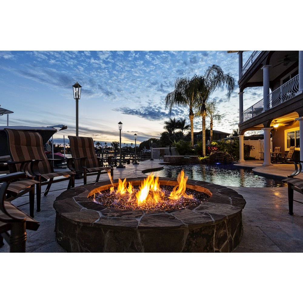 Z-Lite 3 Light Outdoor Post Mounted Fixture. Picture 7