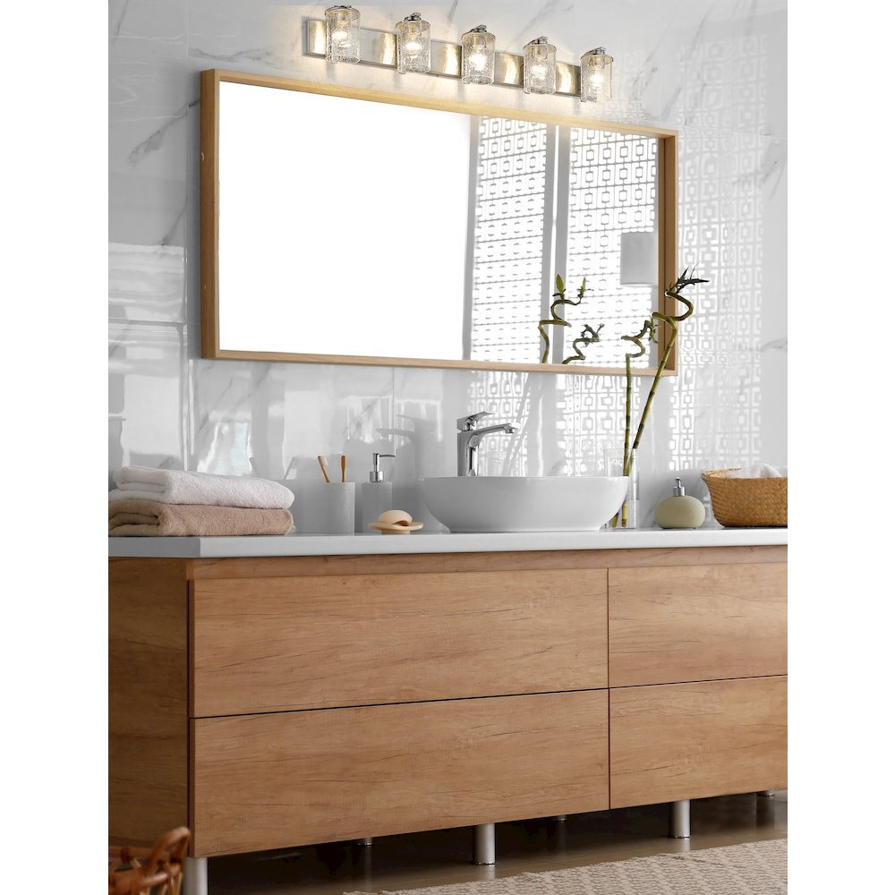 Z-Lite 5 Light Vanity. Picture 6
