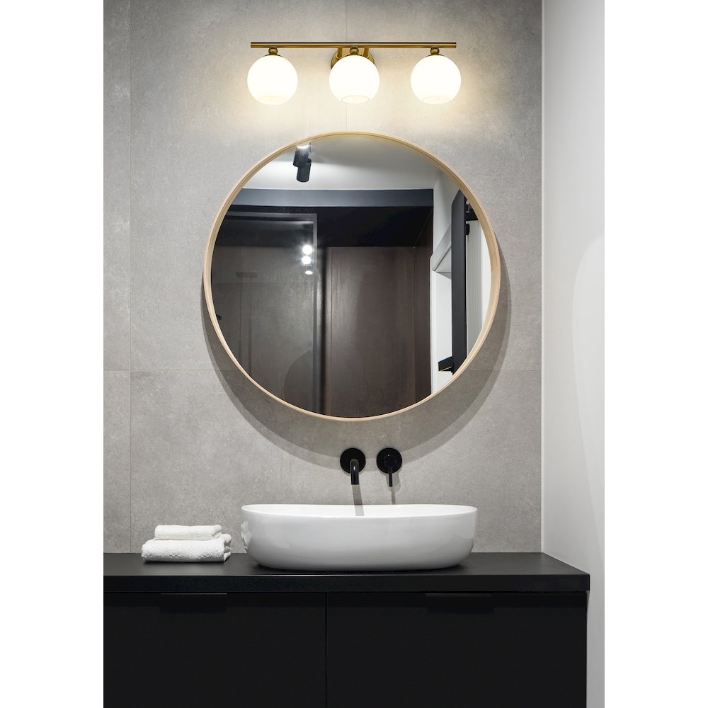 Z-Lite 3 Light Vanity. Picture 6
