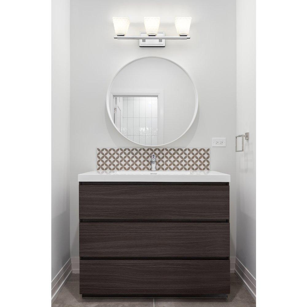 Z-Lite 3 Light Vanity. Picture 6
