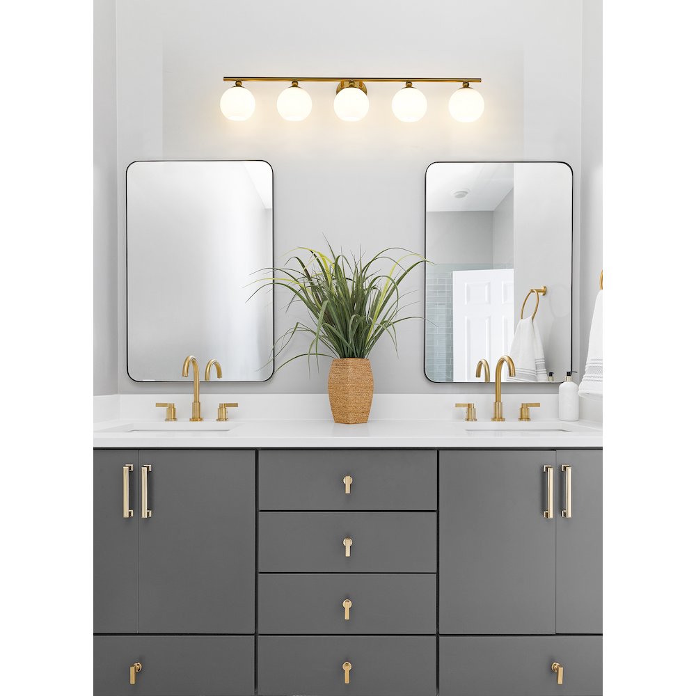 Z-Lite 5 Light Vanity. Picture 6