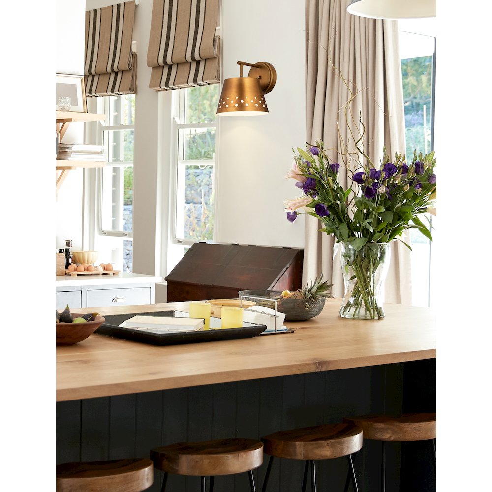 Z-Lite 1 Light Wall Sconce. Picture 6
