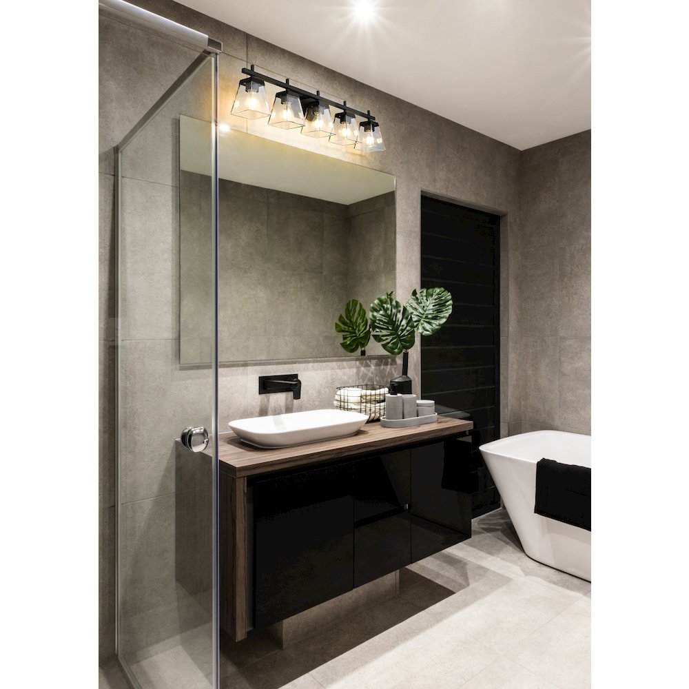 Z-Lite 5 Light Vanity. Picture 6