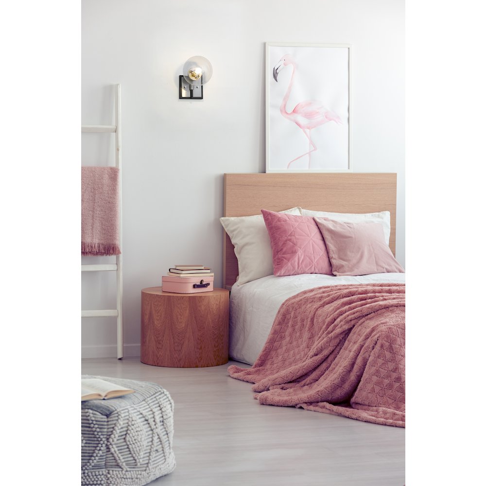 Z-Lite 1 Light Wall Sconce. Picture 7