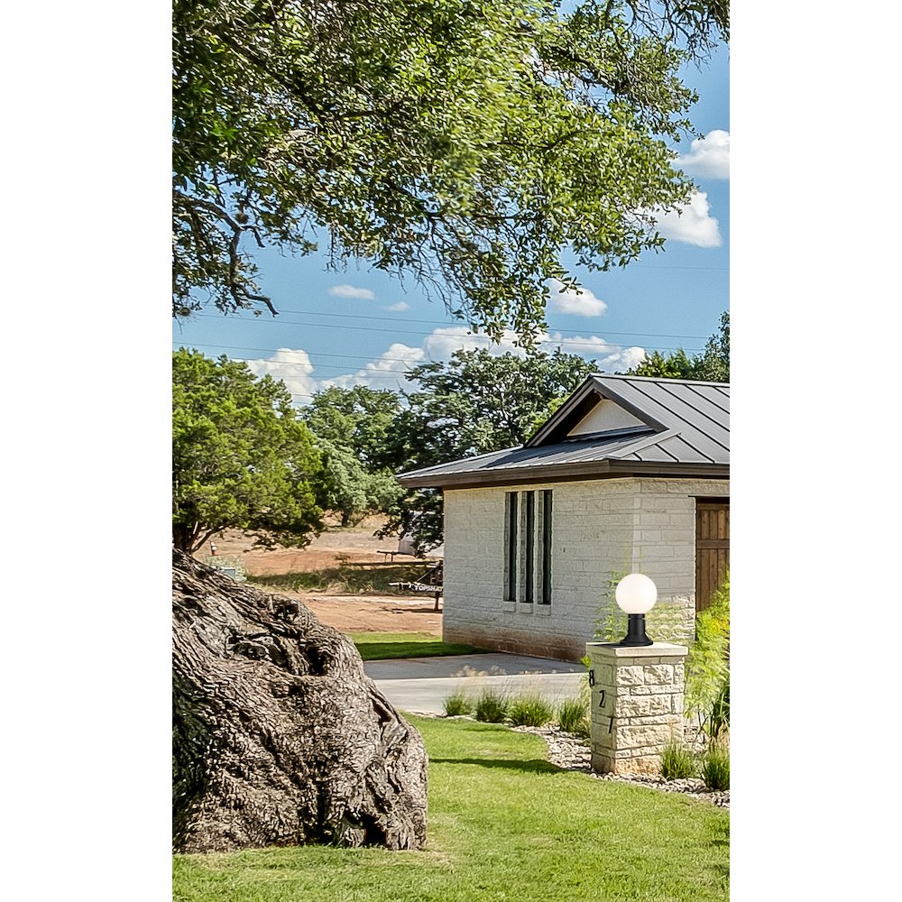 Z-Lite 1 Light Outdoor Pier Mounted Fixture. Picture 7