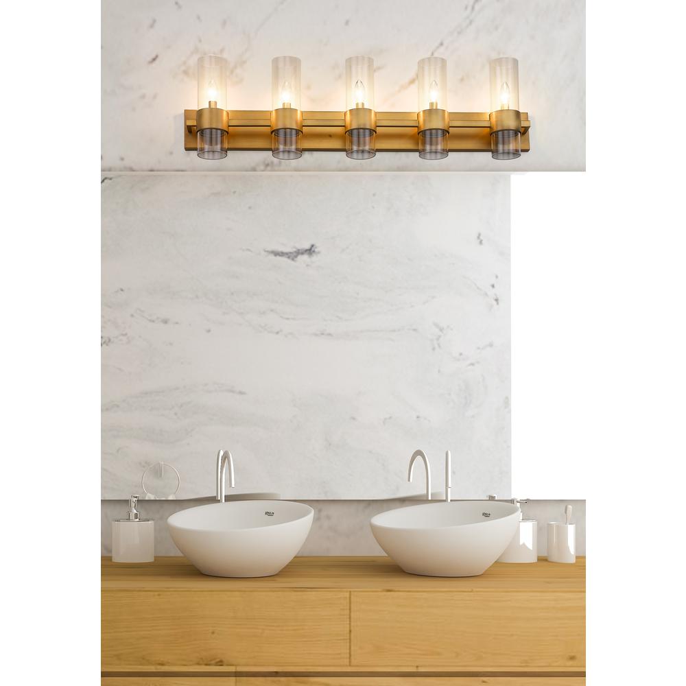 5 Light Vanity. Picture 8