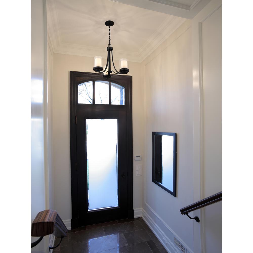 3 Light Chandelier. Picture 7