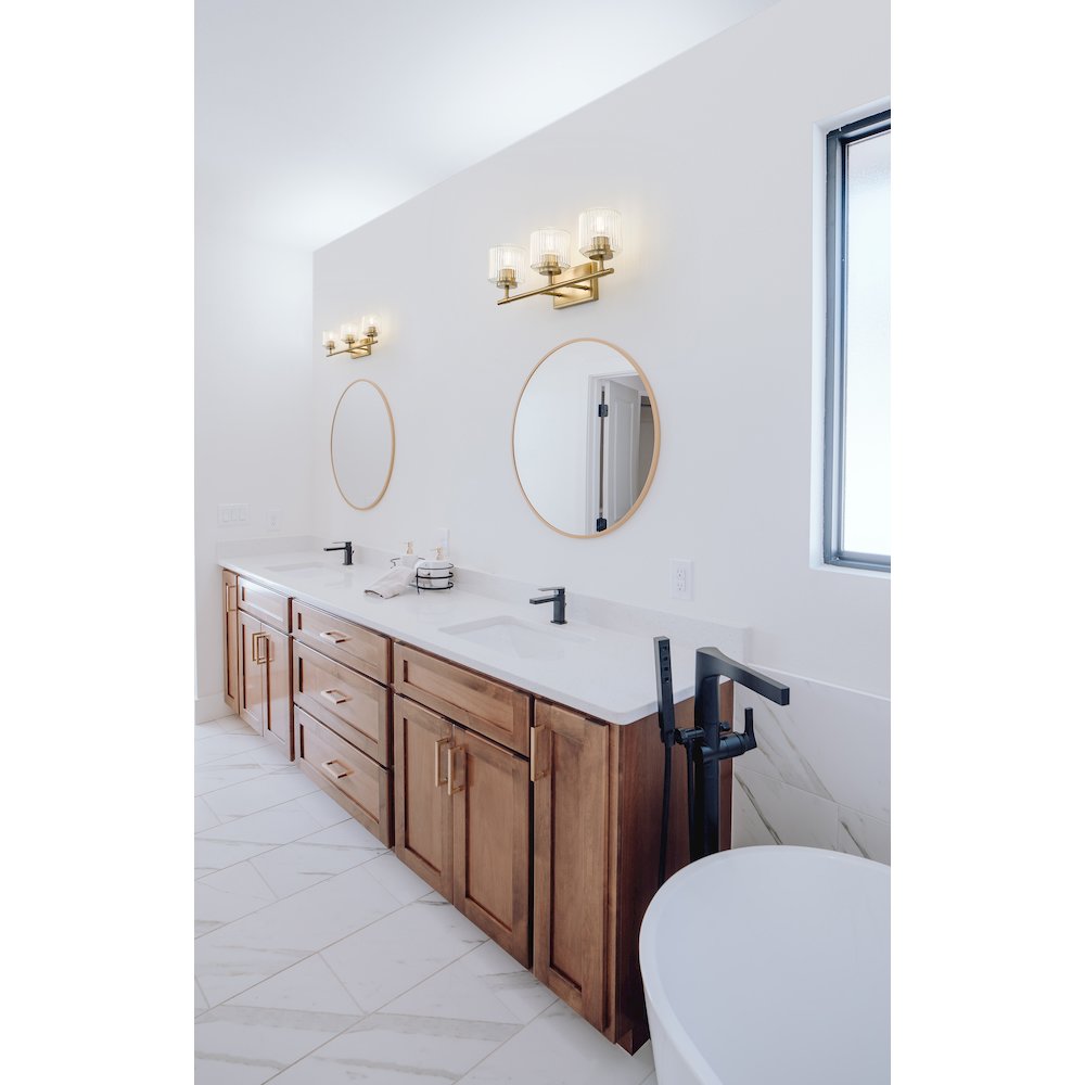 Z-Lite 3 Light Vanity. Picture 6