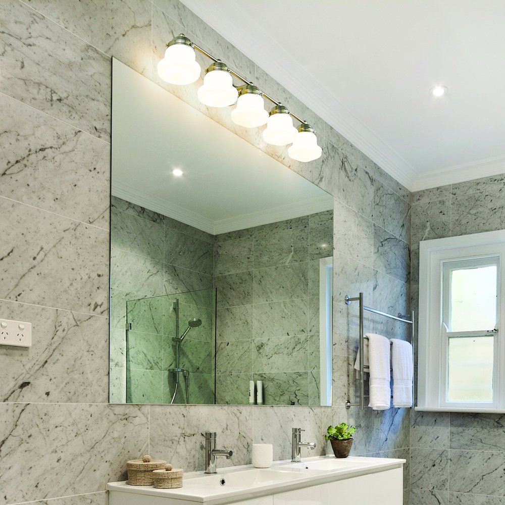 Z-Lite 5 Light Vanity. Picture 6