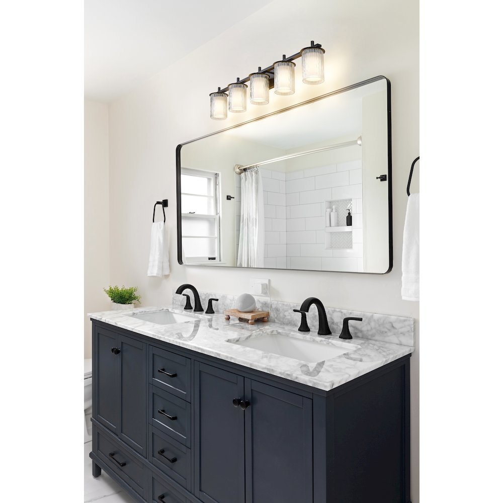 Z-Lite 5 Light Vanity. Picture 7