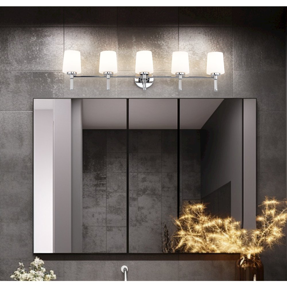 Z-Lite 5 Light Vanity, Chrome. Picture 5