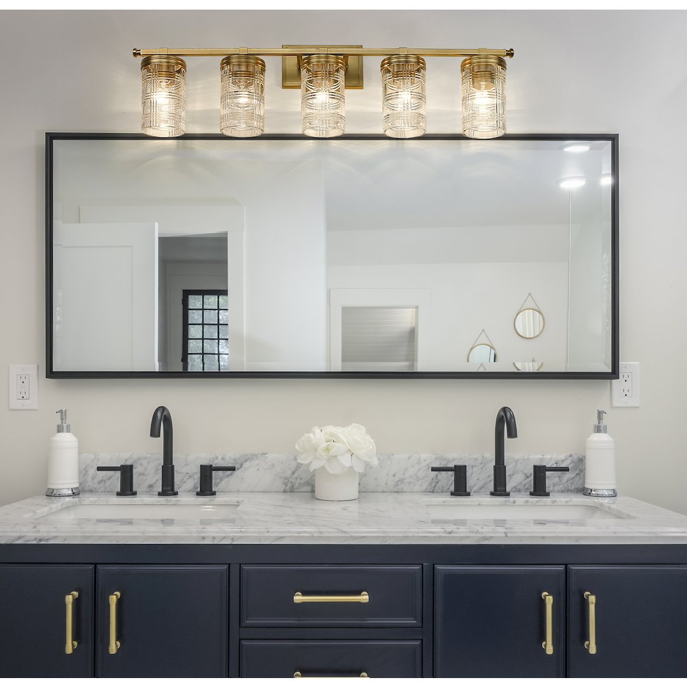 Z-Lite 5 Light Vanity. Picture 7