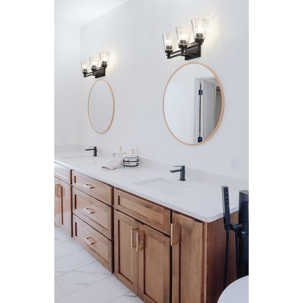 Z-Lite 3 Light Vanity. Picture 6