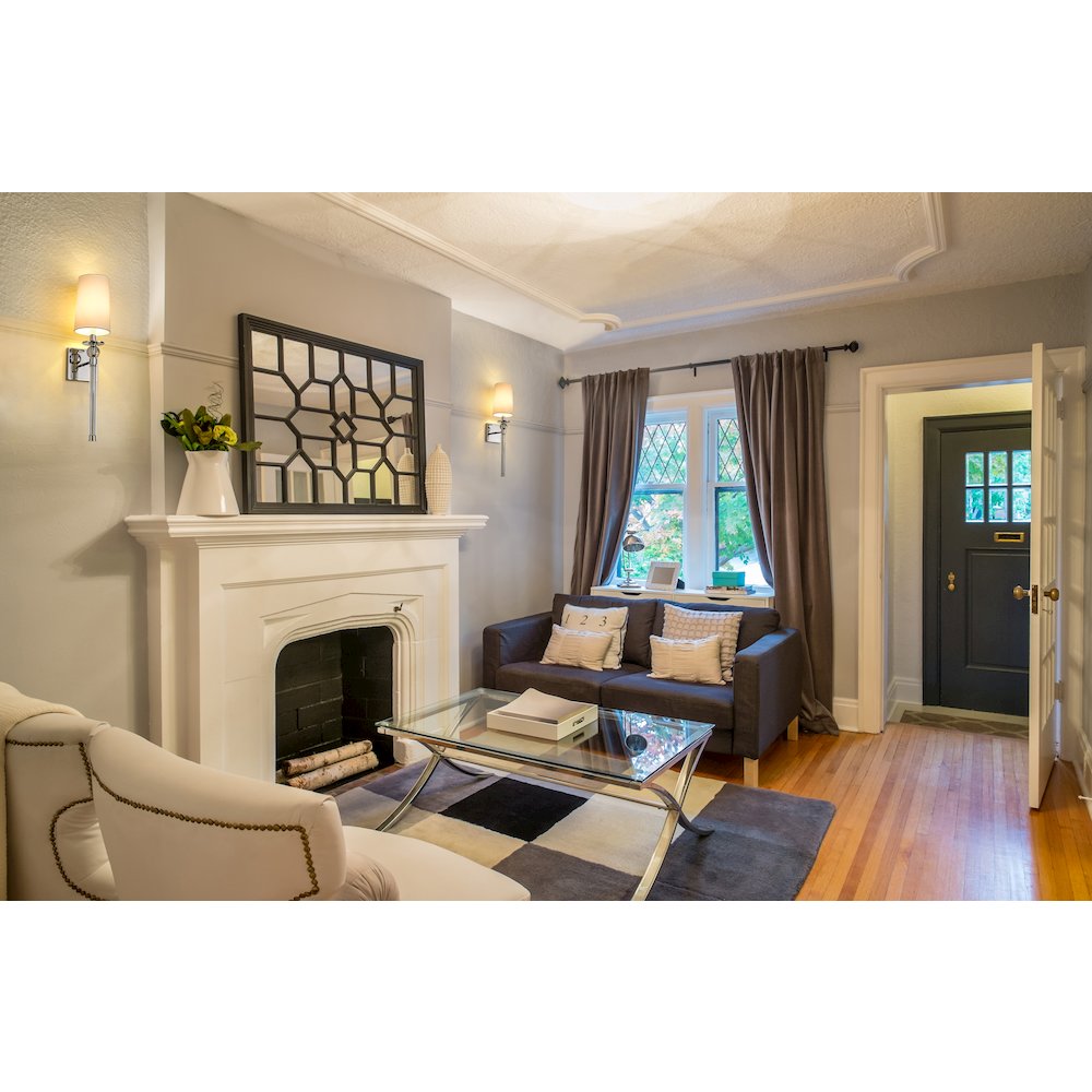 Z-Lite 1 Light Wall Sconce. Picture 7