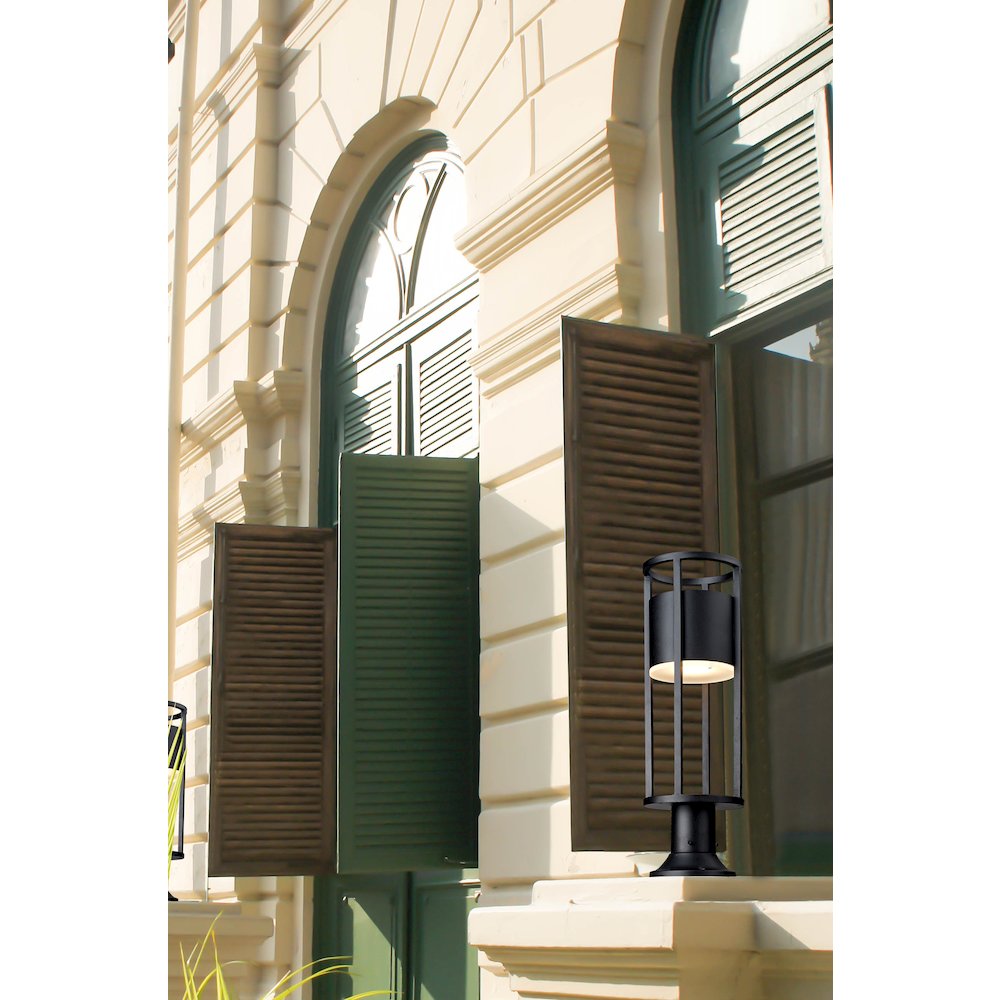Z-Lite 1 Light Outdoor Pier Mounted Fixture. Picture 7