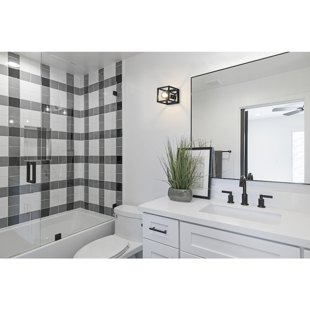 Z-Lite 1 Light Wall Sconce. Picture 6