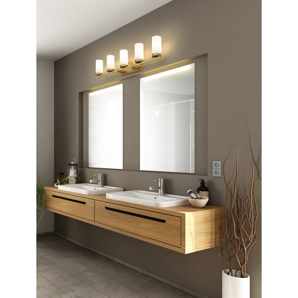 Z-Lite 5 Light Vanity. Picture 7