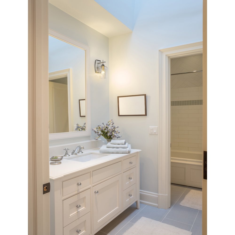 Z-Lite 1 Light Wall Sconce. Picture 6