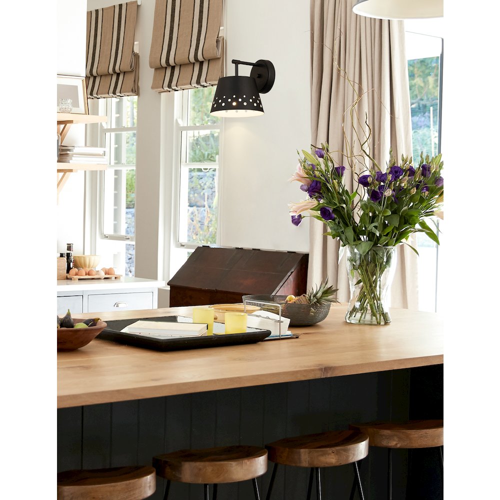 Z-Lite 1 Light Wall Sconce. Picture 6