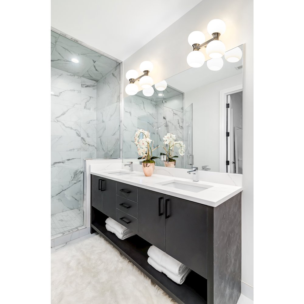 Z-Lite 4 Light Vanity. Picture 7