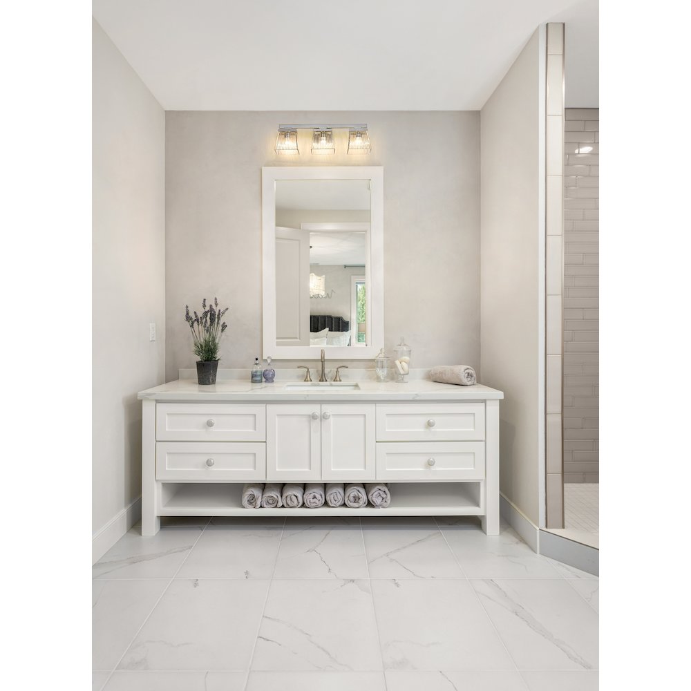 Z-Lite 3 Light Vanity. Picture 6