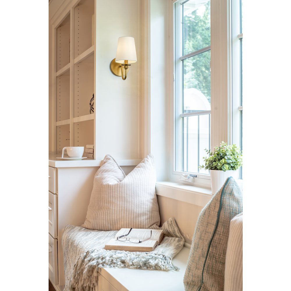 Z-Lite 1 Light Wall Sconce. Picture 7