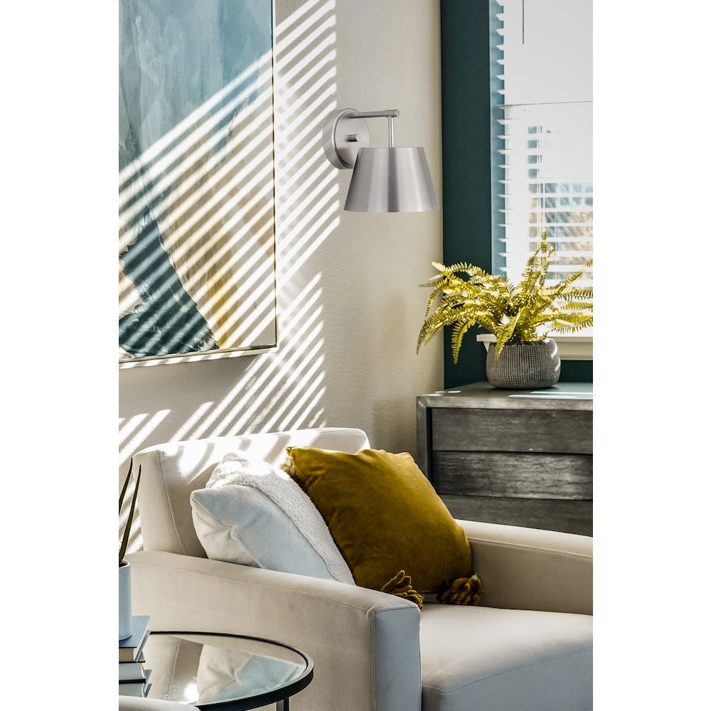 Z-Lite 1 Light Wall Sconce. Picture 7