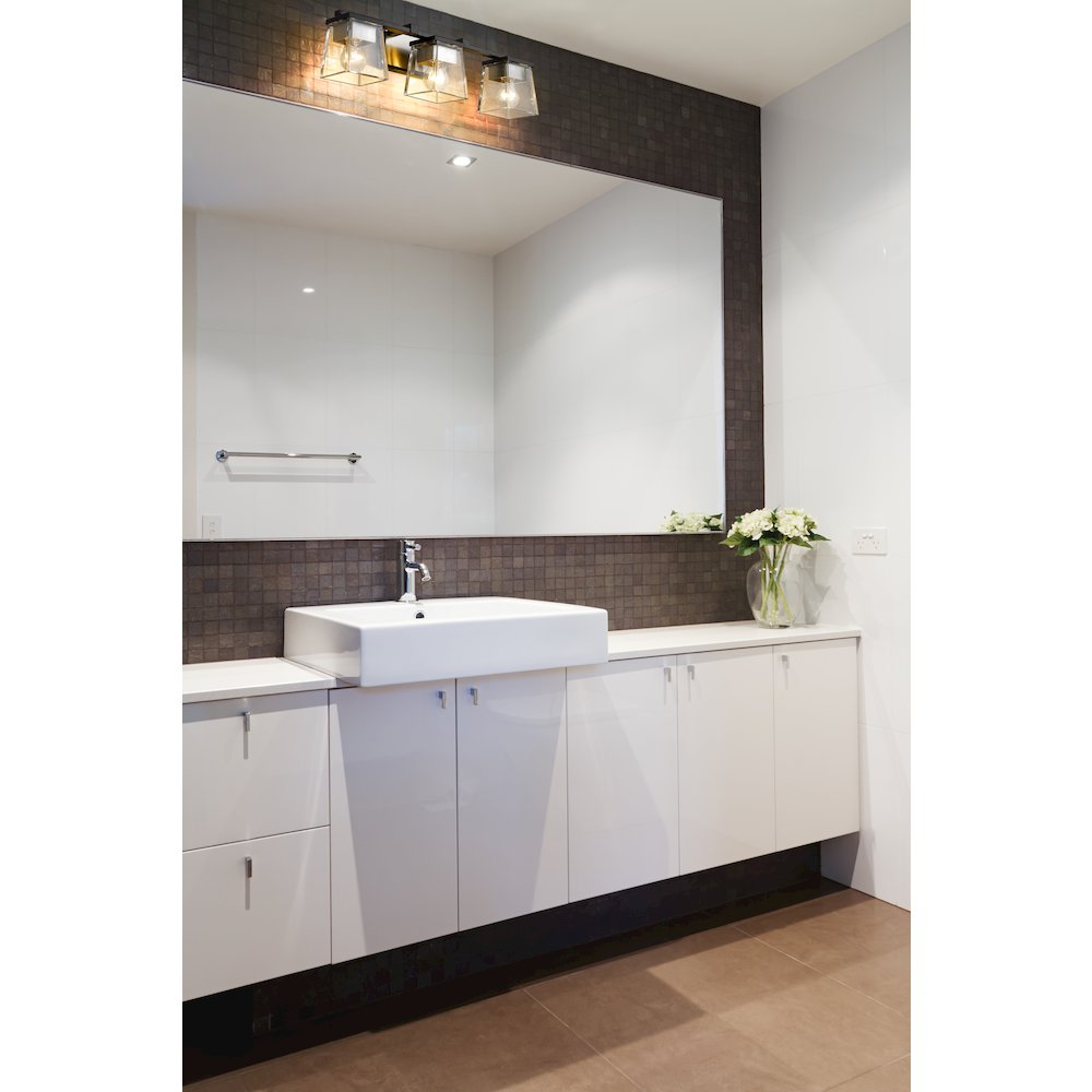 Z-Lite 3 Light Vanity. Picture 6