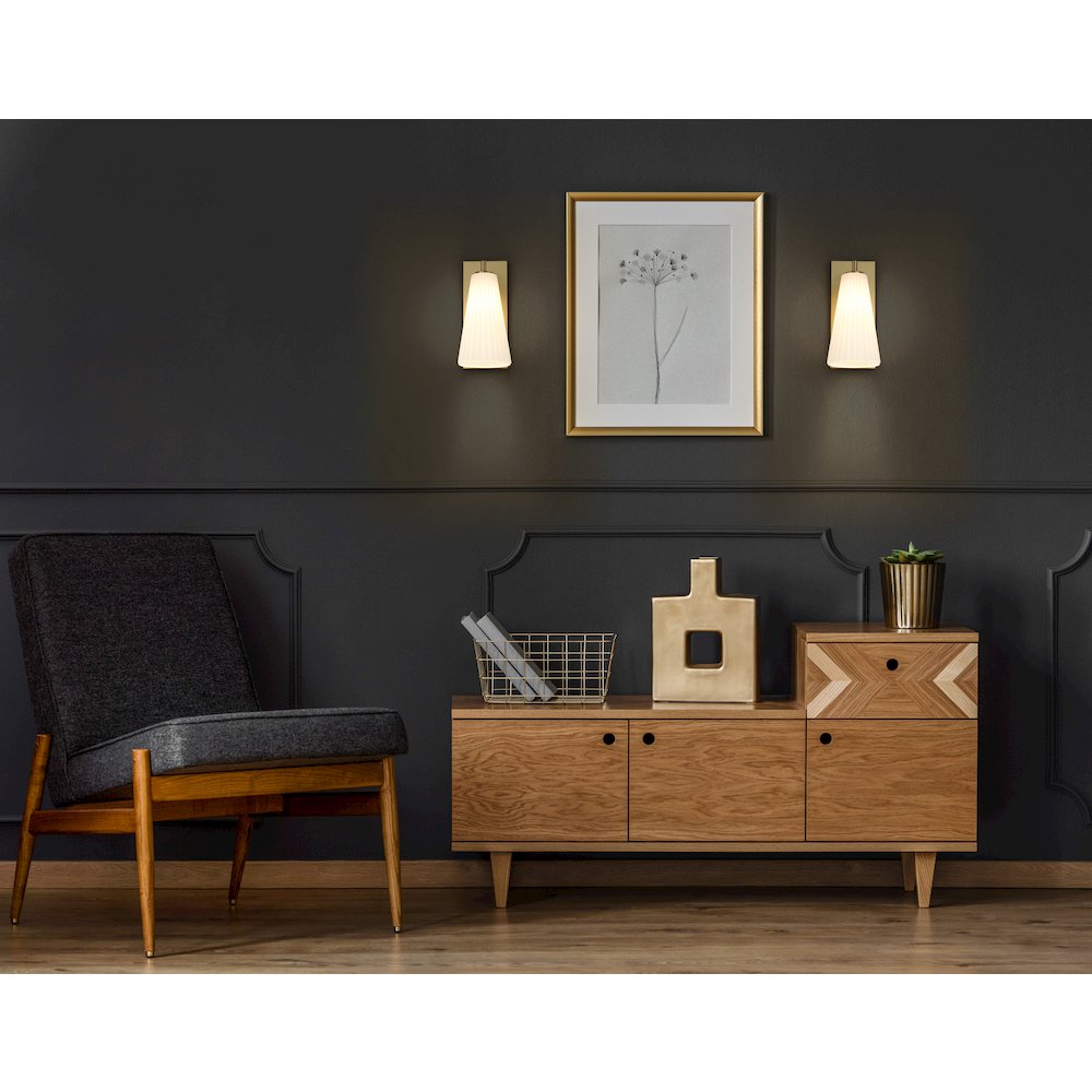 Z-Lite 1 Light Wall Sconce. Picture 7