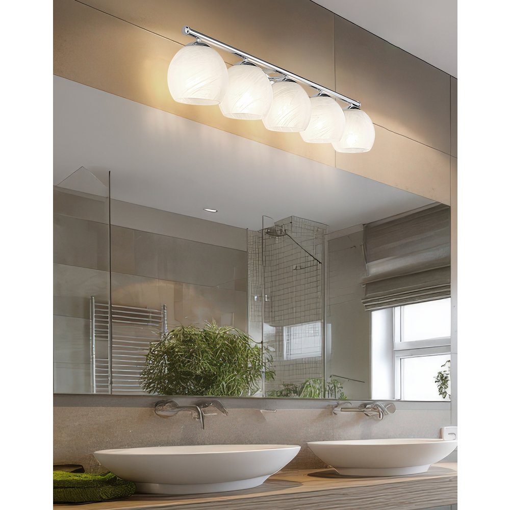 Z-Lite 5 Light Vanity, Chrome. Picture 6
