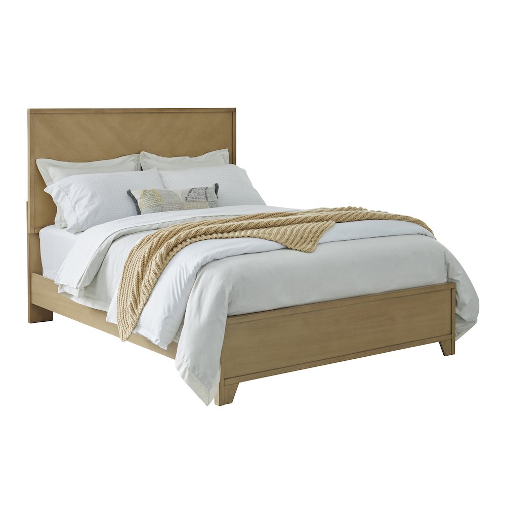 Queen Bed. Picture 3