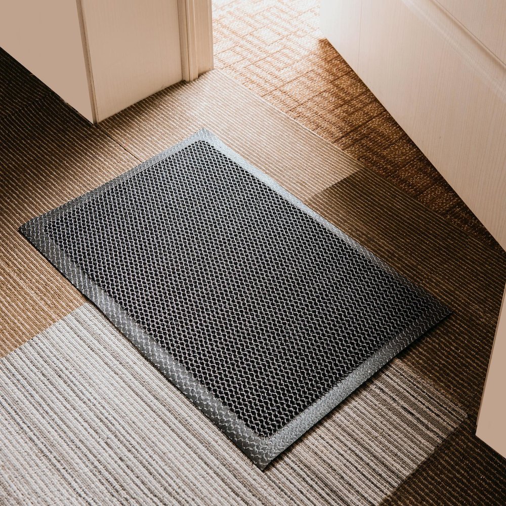 Doortex Meshmat Entrance Mat, Metallic Gray - 16" x 24". Picture 7