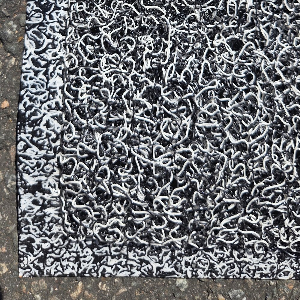 Doortex Twistermat Indoor Entrance Mat, Black / White - 20" x 32". Picture 4