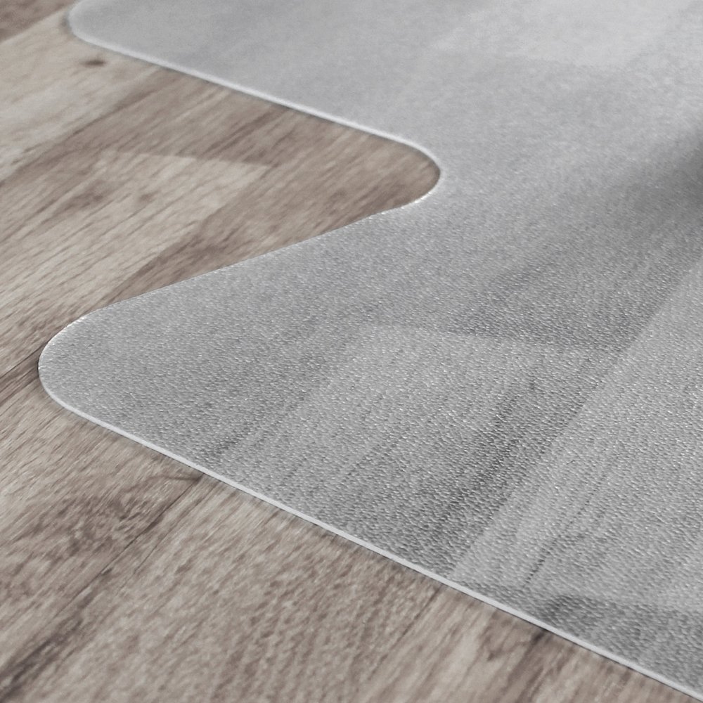 Vinyl Lipped Chair Mat for Hard Floor - 36" x 48". Picture 4