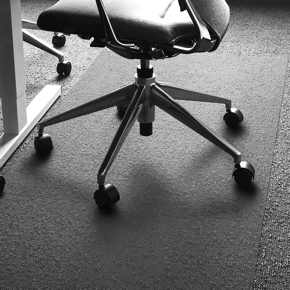 Advantagemat Vinyl Rectangular Chair Mat for Carpets up to 1/4" - 48" x 118". Picture 3