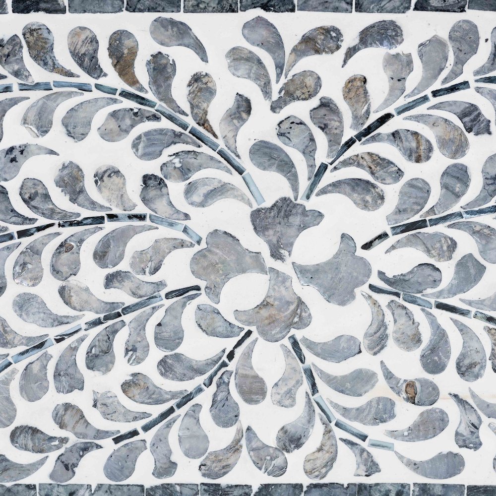 Diata Coastal Black and White Mother of Pearl Capiz Shell 2-Drawer Console Table. Picture 8