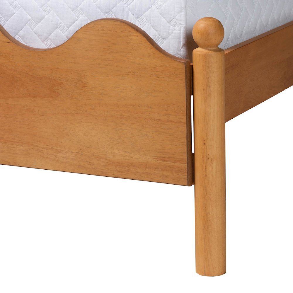 Malaya Modern Oak Brown Wood Queen Platform Bed with Scalloped Edges. Picture 5