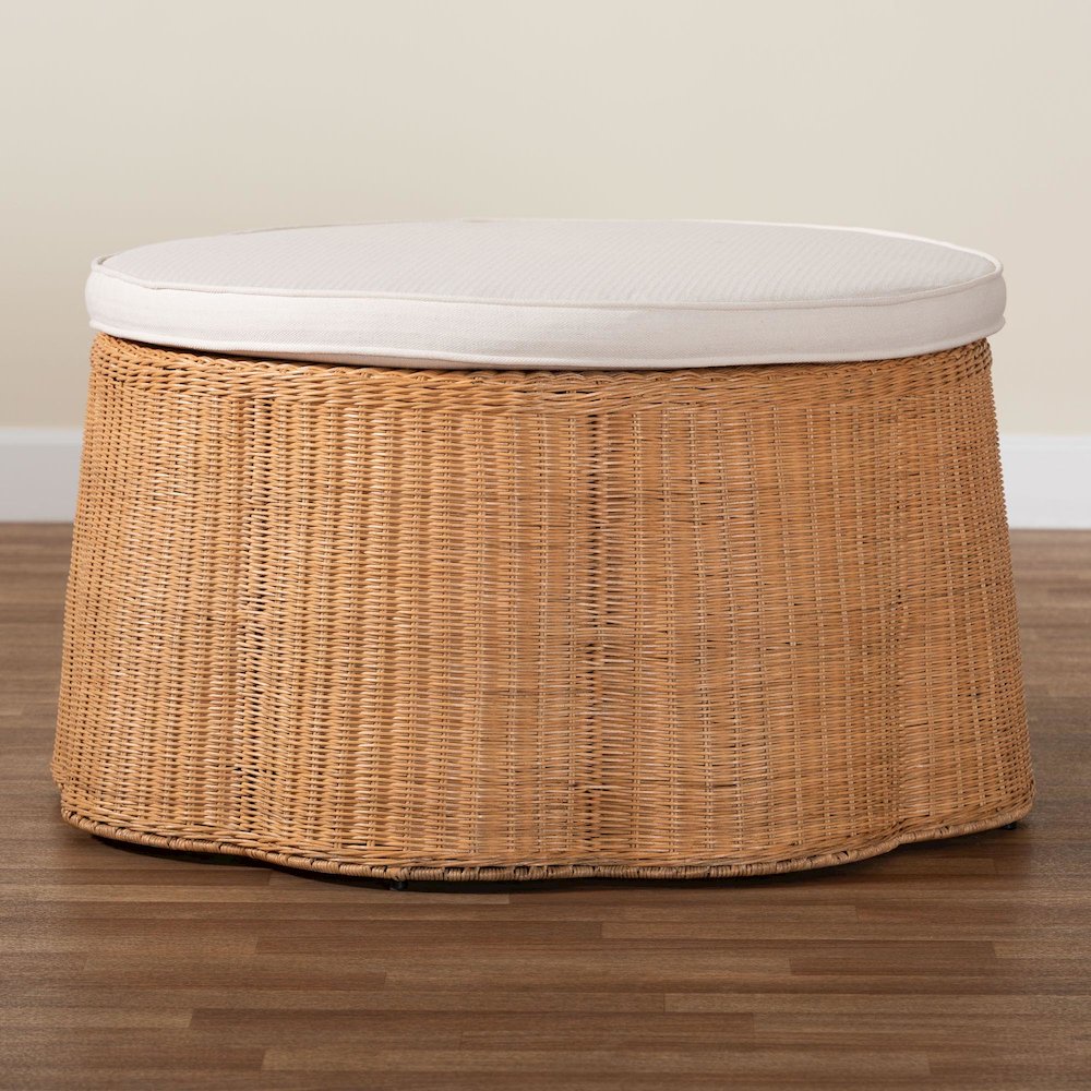 Palm Scallop Natural Rattan Ottoman. Picture 6