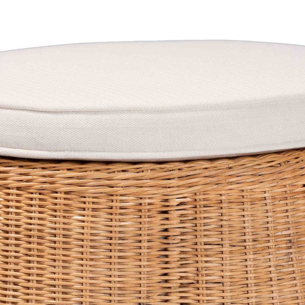 Palm Scallop Natural Rattan Ottoman. Picture 2